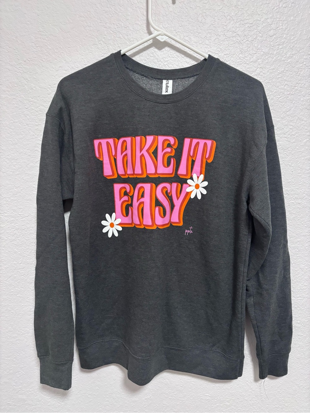 Take It Easy Women’s Long-Sleeve Graphic Swaetshirt - Charcoal with Pink Print